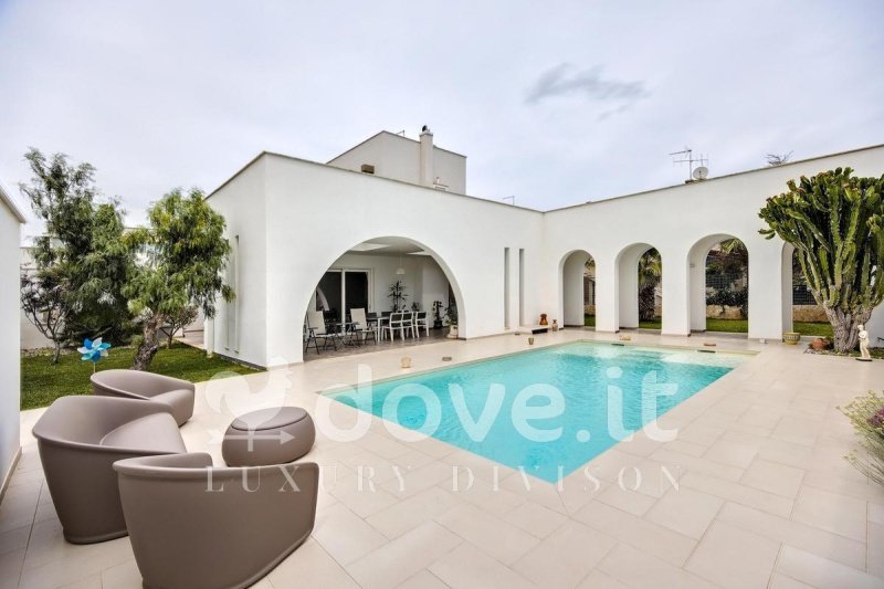 诺伊卡塔罗别墅