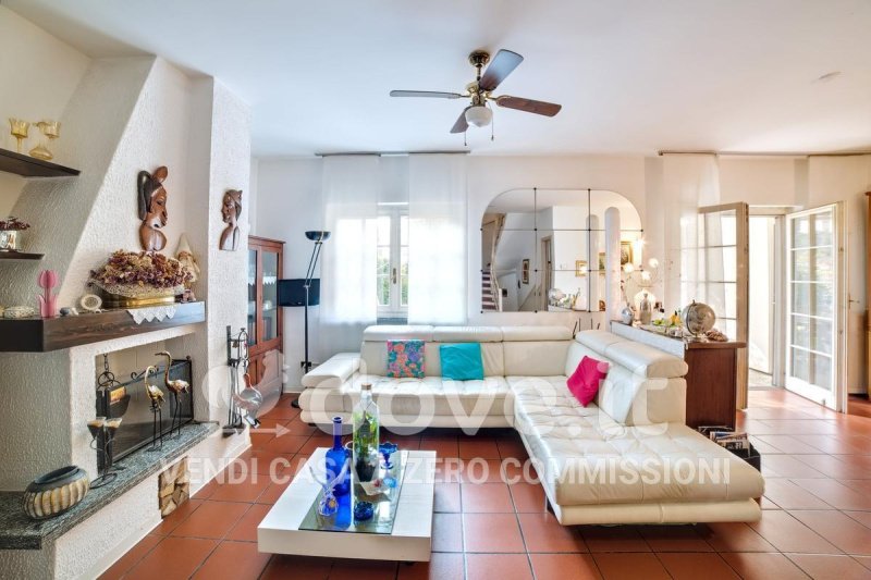 Таунхаус в Буснаго