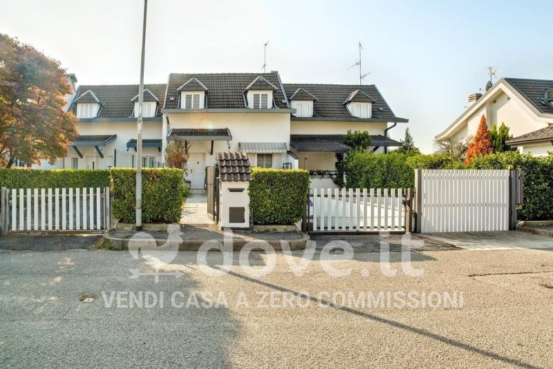 Таунхаус в Буснаго