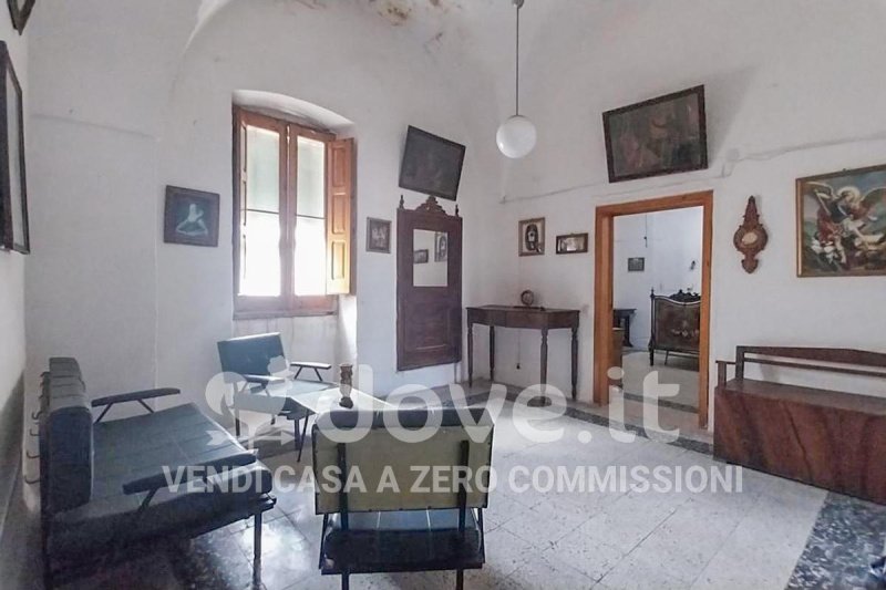Casa independente em Oria