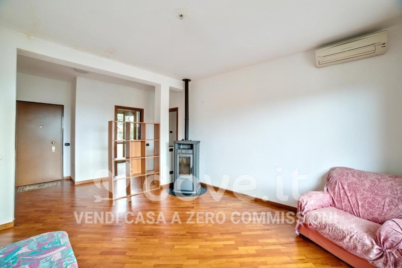 罗韦拉斯卡公寓