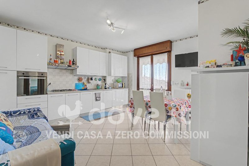 加尔达新堡公寓