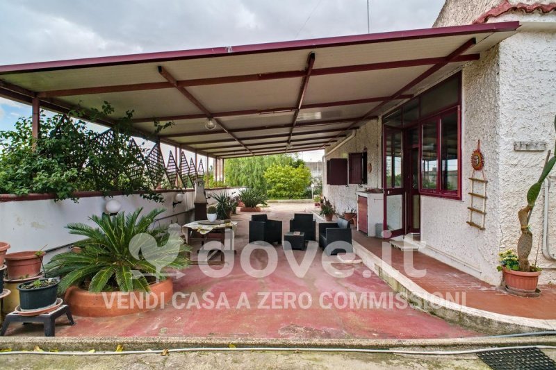 Villa in Statte