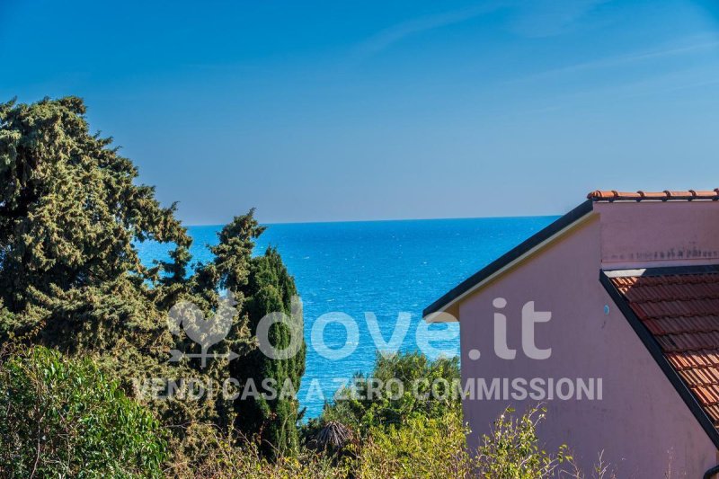 Appartement in Costarainera