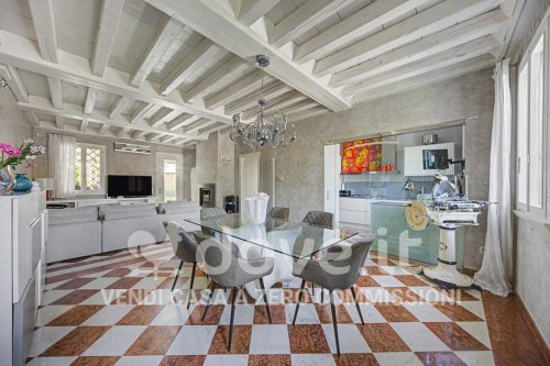 Casa independiente en Due Carrare