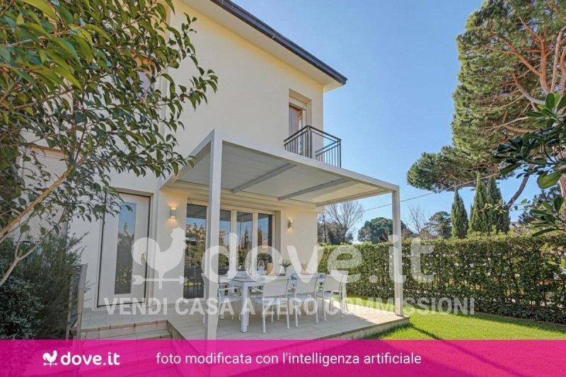 Moradia com terraço em Camaiore