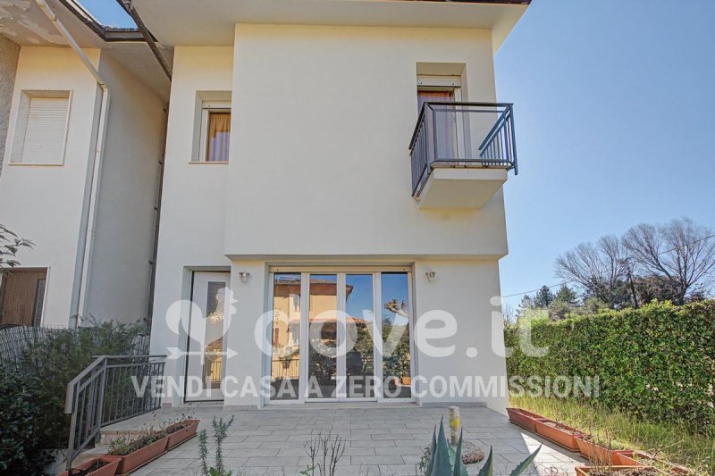 Moradia com terraço em Camaiore