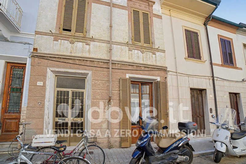 Moradia com terraço em Viareggio