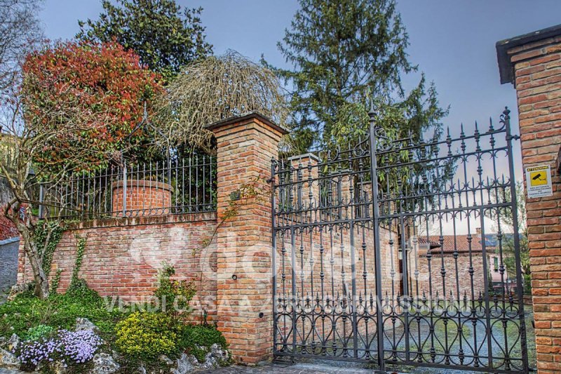 Villa en Monale