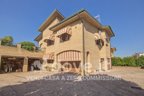 Villa a Bondeno
