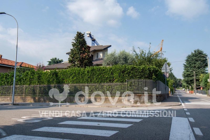 Villa in Mozzo
