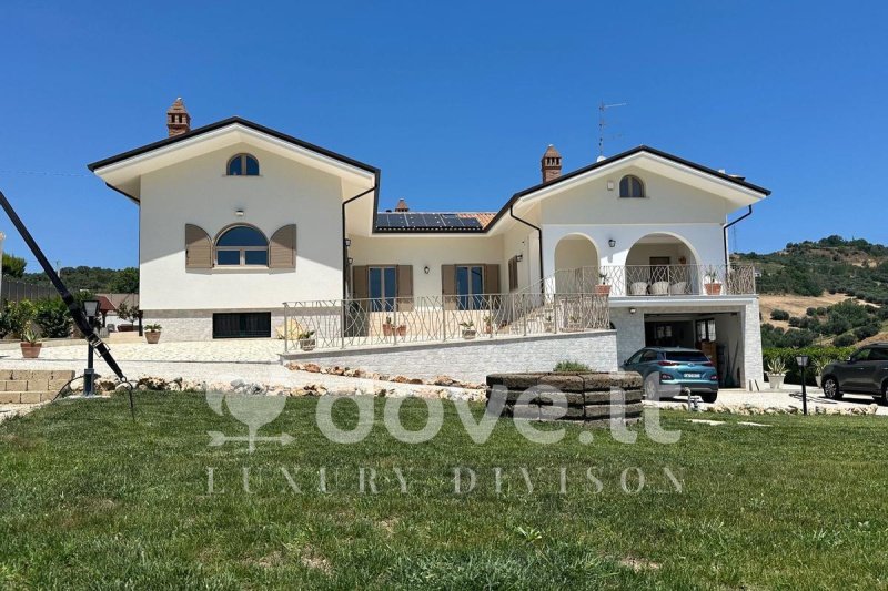 Villa in Tortoreto