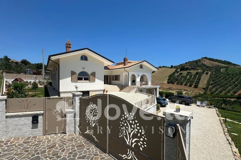 Villa in Tortoreto