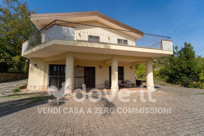 Villa i Francavilla di Sicilia