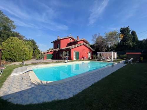 Villa in Terre Roveresche