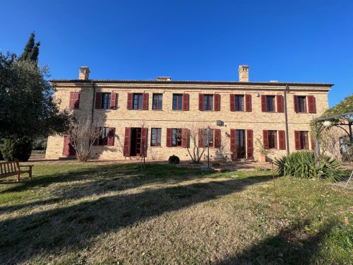 Villa in Monte San Vito