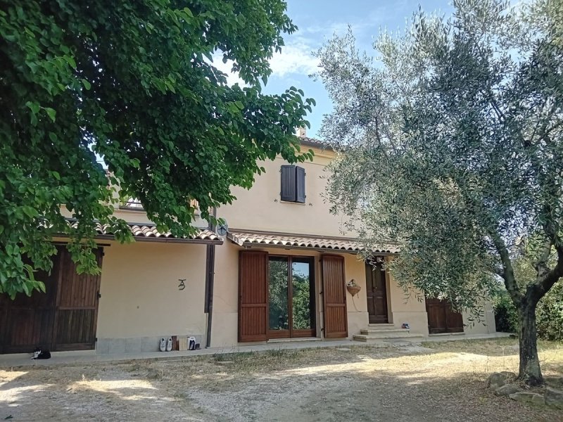 Detached house in Trecastelli