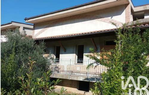 Reihenhaus in Collecorvino