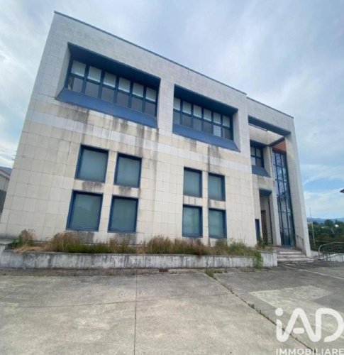 Edifício comercial em Sarcedo