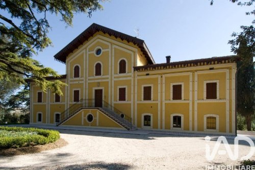 Villa in Macerata