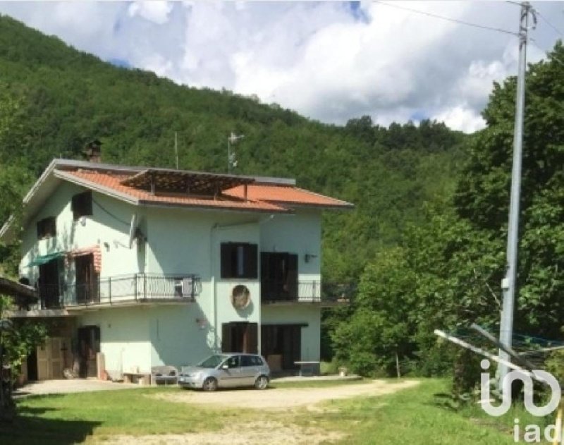 Moradia em Isola del Gran Sasso d'Italia