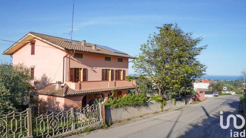 Apartamento em Mosciano Sant'Angelo