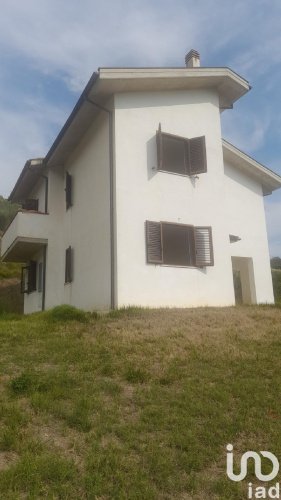 Villa in Farindola