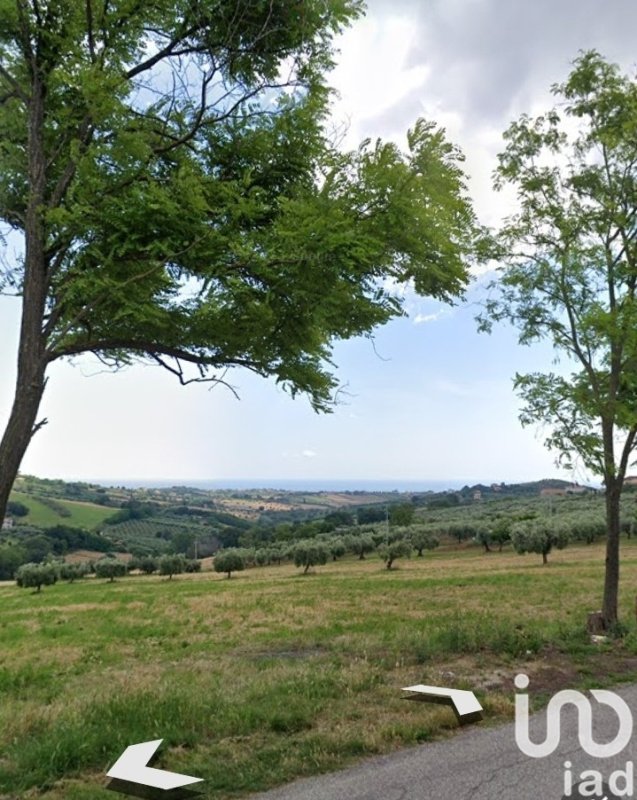 Terreno edificable en Mosciano Sant'Angelo