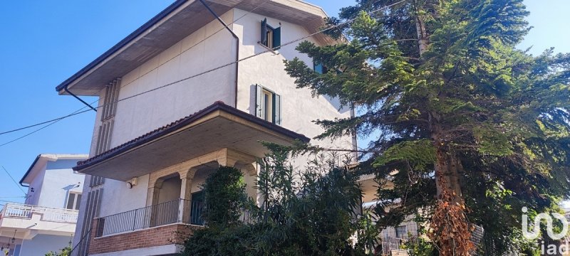 Villa in Mosciano Sant'Angelo