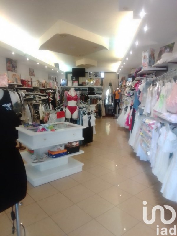 Zakelijk onroerend goed in Castellalto