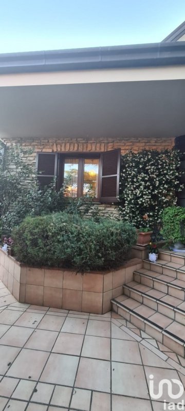 Villa in Cerreto d'Esi