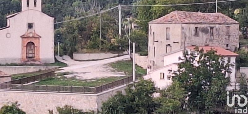 Maison de campagne à Torricella Sicura