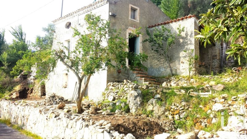 贝尔蒙特卡拉布罗乡间房屋