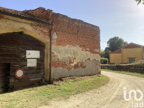 Farmhouse in Casorate Primo