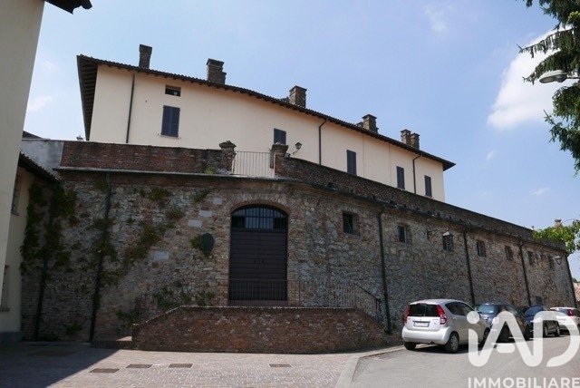 Appartamento a Castana
