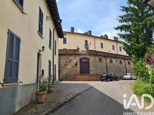 Appartamento a Castana