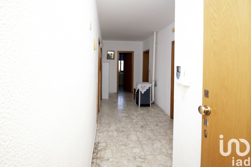 Квартира в Розето-дельи-Абруцци