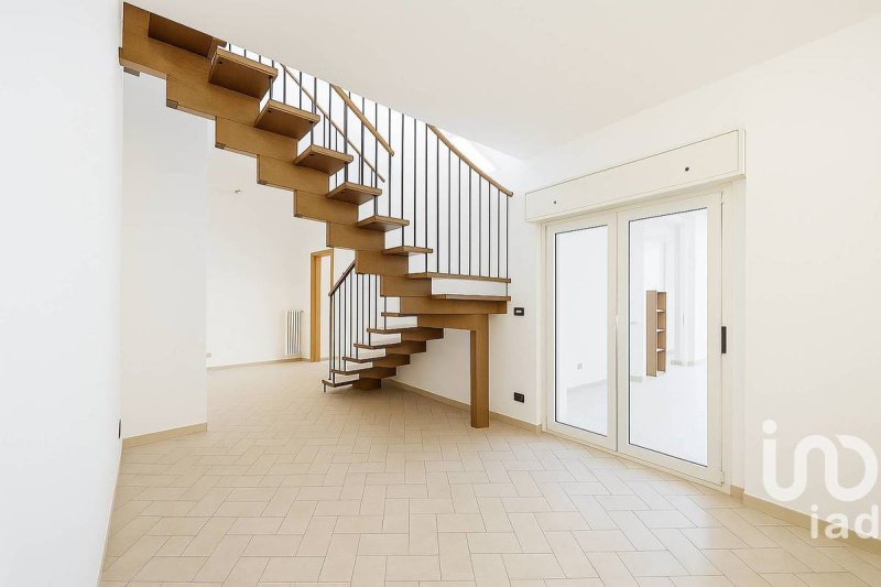 罗塞托-德利阿布鲁齐公寓