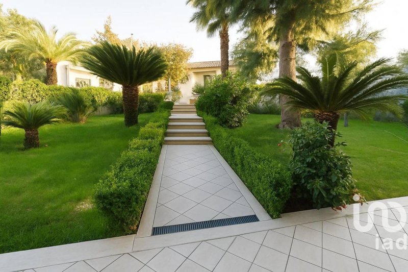 Villa in Roseto degli Abruzzi