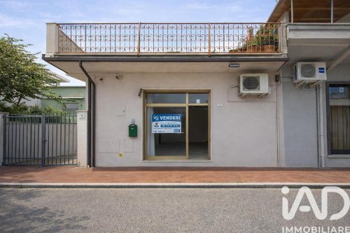 Zakelijk onroerend goed in Roseto degli Abruzzi