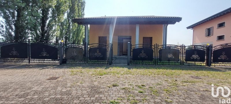 Villa in Bagnolo in Piano