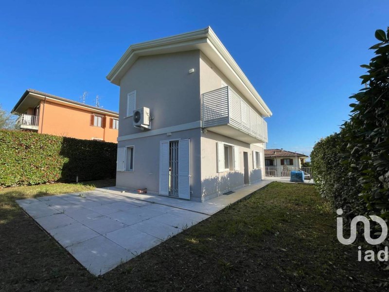 Moradia em Montecosaro