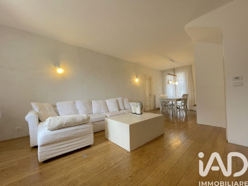 Terraced house in Montecosaro