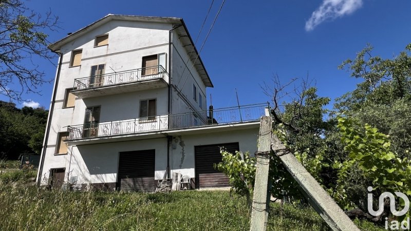 Casa independiente en Monte Urano