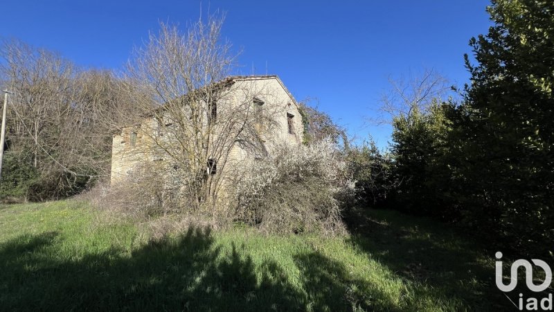 House in Monteleone di Fermo