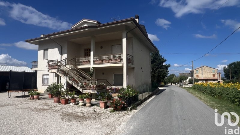 Villa à Montegiorgio