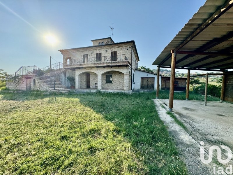 Villa en Colonnella