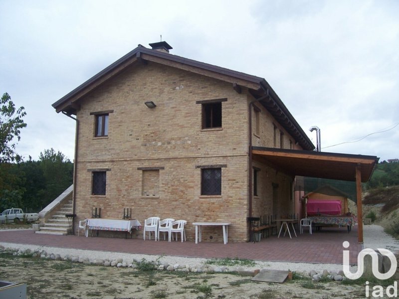 Maison de campagne à Castel di Lama