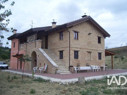 Maison de campagne à Castel di Lama