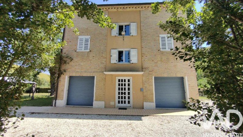 Villa à Carassai